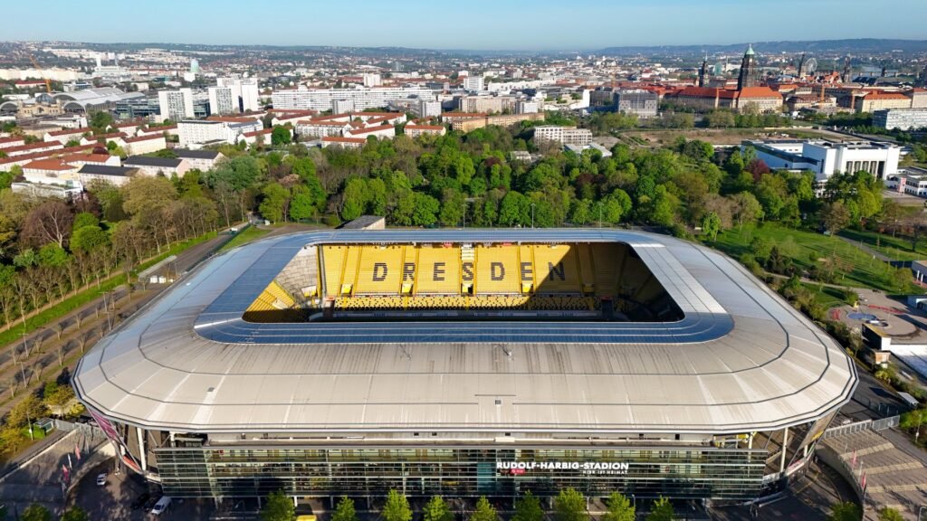 Rudolf-Harbig-Stadion